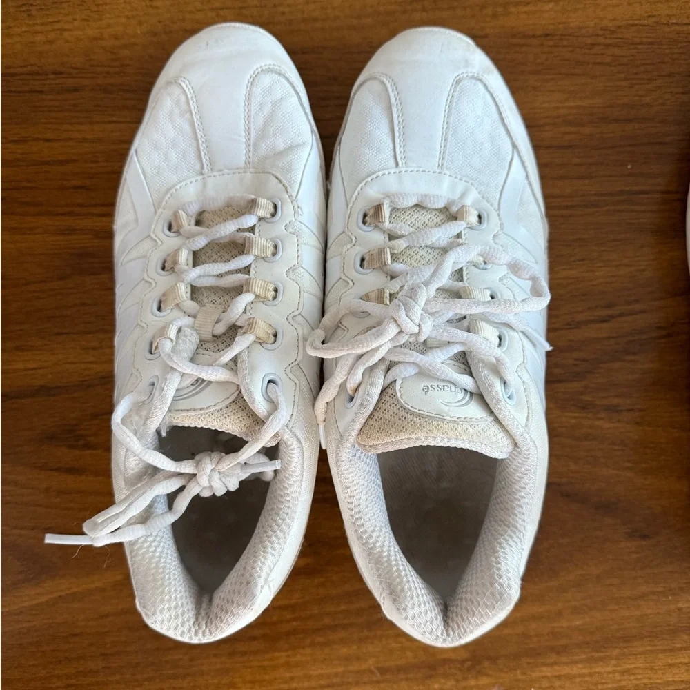 Chassé Cheer Sneakers - Picture 1 of 4